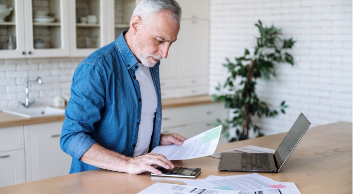 A senior estimating a safe withdrawal rate.